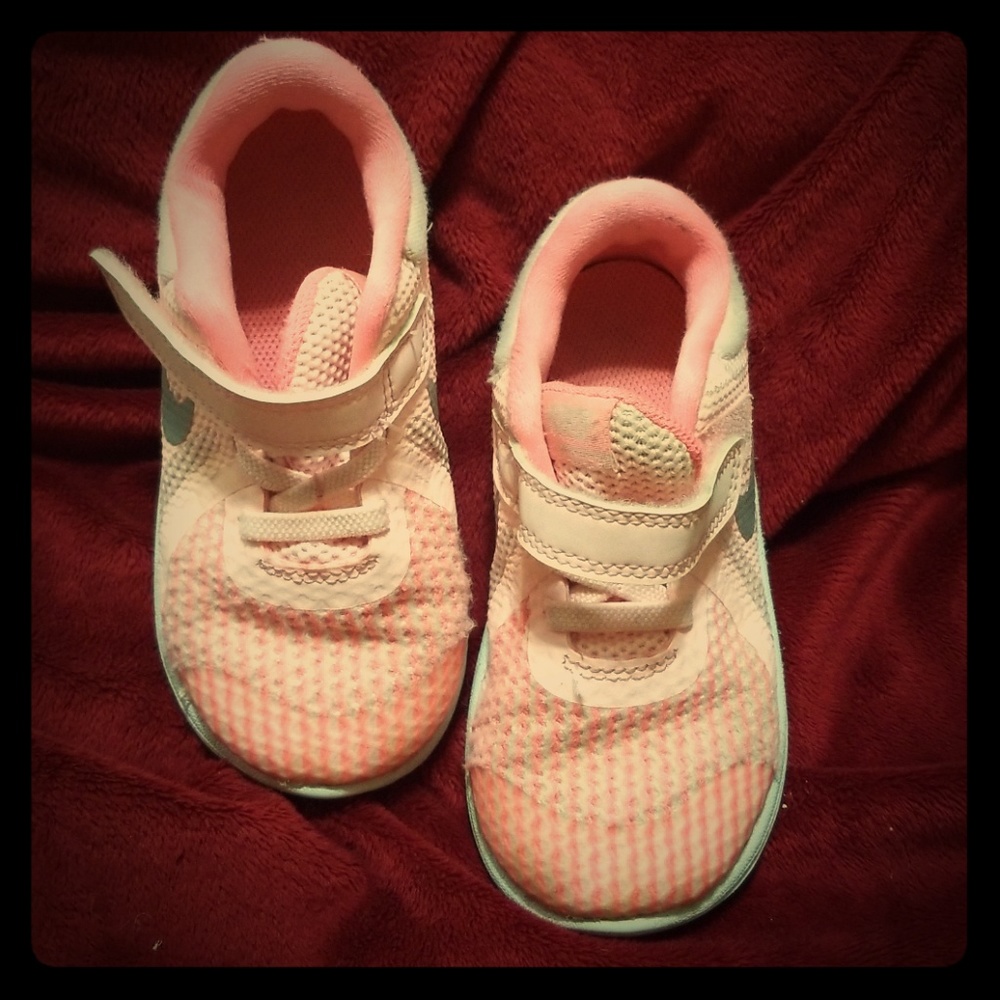 Nike toddler size 8